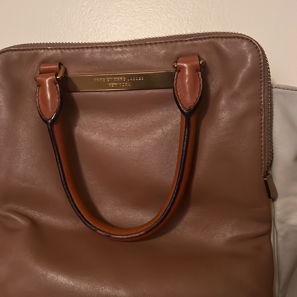 Marc Jacobs two tone leather purse - Picture 8 of 8